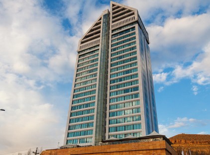 تور شیراز هتل بزرگ چمران تورنگار