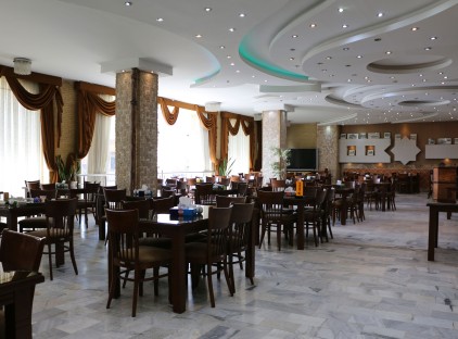 تور شیراز هتل شمس تورنگار