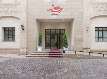 تور شیراز هتل آستانه؛ سوئیت مجهز با پرواز و صبحانه | تورنگار تورنگار