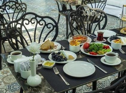 هتل موری کلاب تورنگار