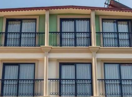 هتل موری کلاب تورنگار
