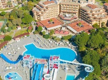 رزورت خانوادگی آستریا بلک تورنگار