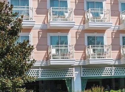 هتل اینویستا بلک تورنگار