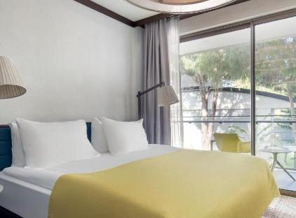 هتل وویاژ بلک گلف اند اسپا تورنگار