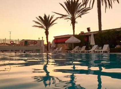 هتل کلاب سرا تورنگار