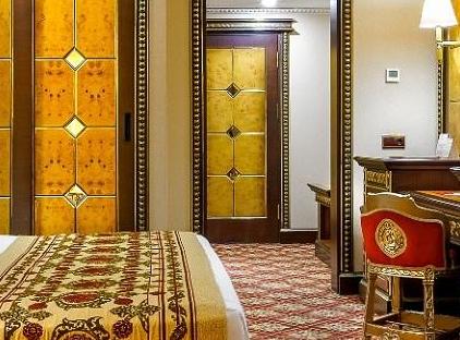 هتل کلاب سرا تورنگار