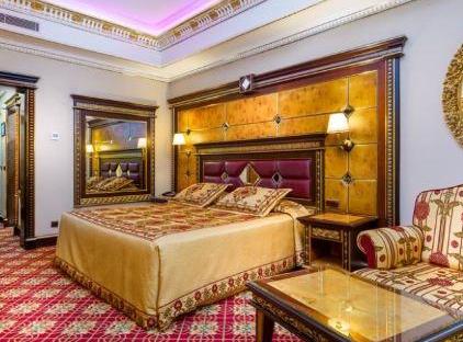 هتل کلاب سرا تورنگار