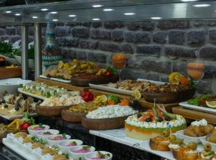 هتل لارن فامیلی و اسپا تورنگار