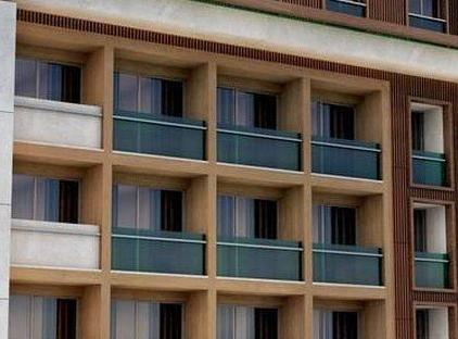 هتل لارن فامیلی و اسپا تورنگار