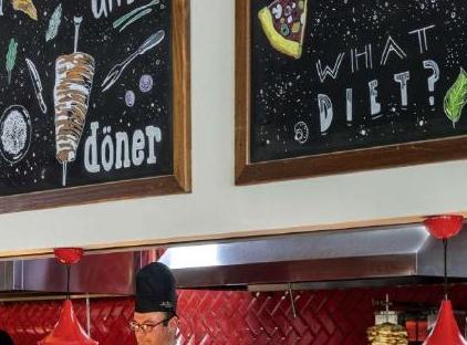 ریکس پرمیوم بلک - سرزمین افسانه‌ها تورنگار