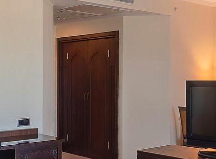 هتل کراون پلازا آنتالیا بای IHG تورنگار