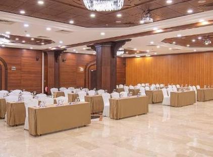 هتل کراون پلازا آنتالیا بای IHG تورنگار