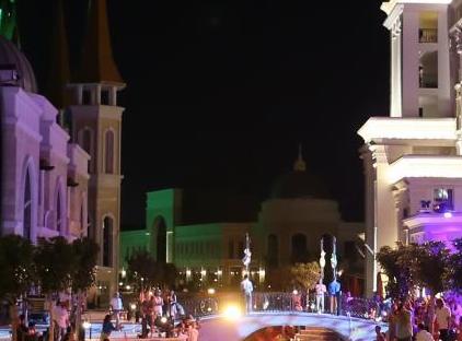 هتل سرزمین افسانه‌ها کینگدام تورنگار