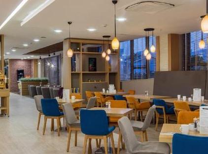 هتل هالیدی این آنتالیا - لارا توسط IHG تورنگار