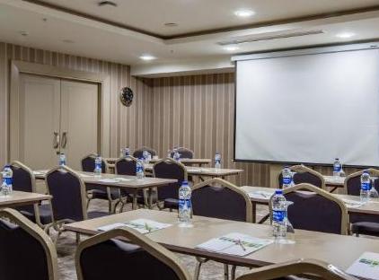 هتل هالیدی این آنتالیا - لارا توسط IHG تورنگار