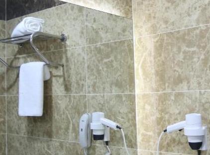 هتل الپس رویال و اسپا تورنگار