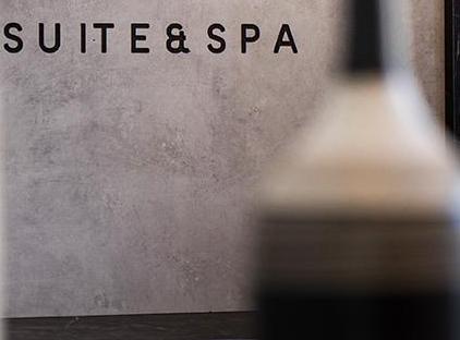 هتل لاریستون سوئیت اسپا تورنگار
