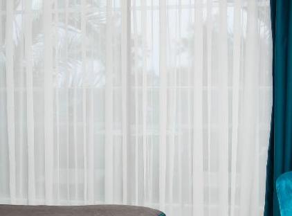Falcon Hotel تورنگار