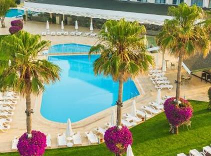 Falcon Hotel تورنگار