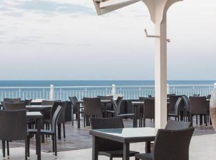 Falcon Hotel تورنگار