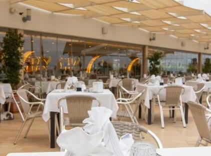 Falcon Hotel تورنگار