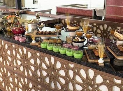 هتل دیونیسوس اسپا بلک تورنگار