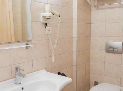 هتل فار لایف تورنگار
