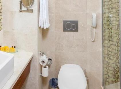 هتل ملاس لارا تورنگار