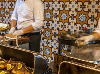 هتل ملاس لارا تورنگار