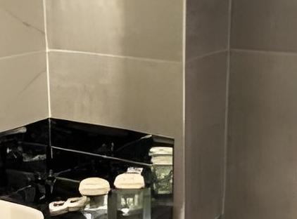 هتل افلون لفت سیتی تورنگار