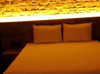 هتل افلون لفت سیتی تورنگار