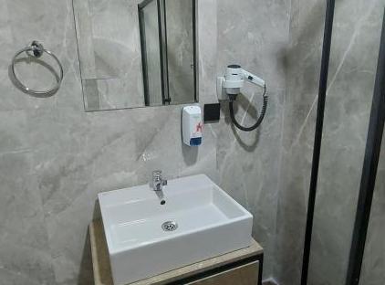 هتل لوپو لیبرو اسپا تورنگار