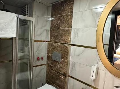 هتل سرانتی سوئیتس تورنگار