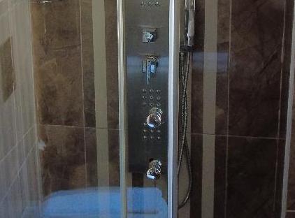 هتل اسکار گاردن تورنگار
