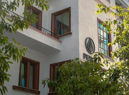 هتل پرگه پاین گرین تورنگار