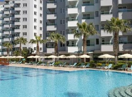 هتل وایندام گاردن لارا تورنگار