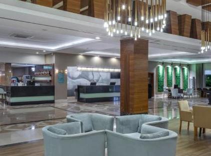 هتل وایندام گاردن لارا تورنگار