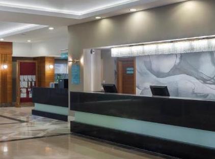 هتل وایندام گاردن لارا تورنگار