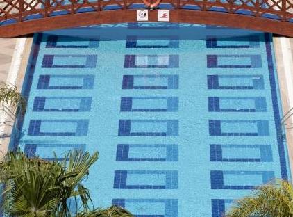 هتل وایندام گاردن لارا تورنگار