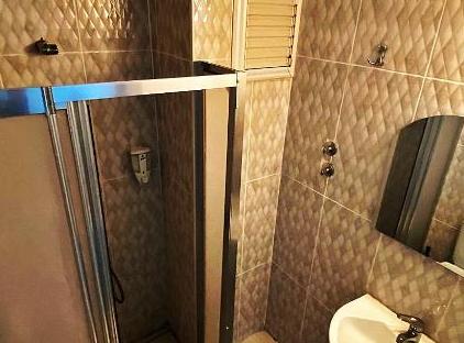 هتل رویال ازل تورنگار