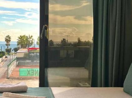 هتل کوست‌لاین بوتیک تورنگار