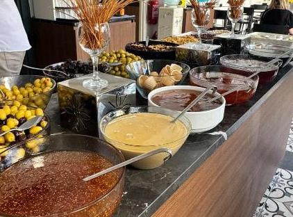هتل ولف آف دی سیتی و اسپا تورنگار
