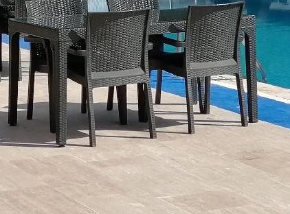 هتل لارا آیفل تورنگار