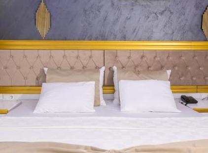 هتل جهان بی اُتل بلک تورنگار