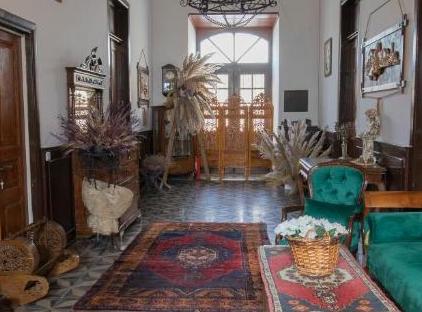 هتل وایت گاردن تورنگار