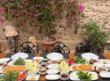 هتل وایت گاردن تورنگار