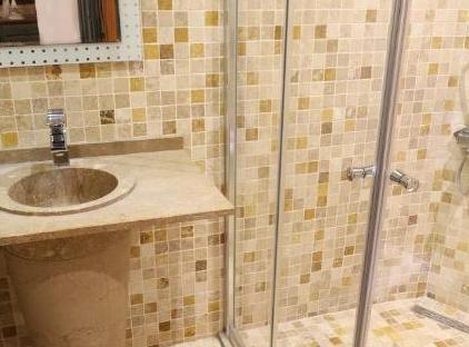 هتل وایت گاردن تورنگار