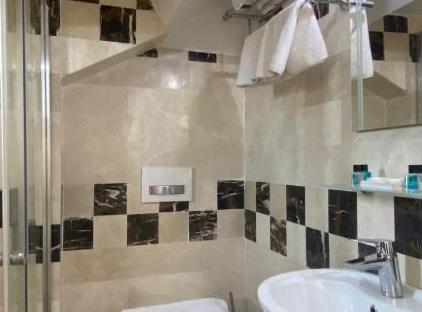 هتل قلعه شهر قدیمی تورنگار