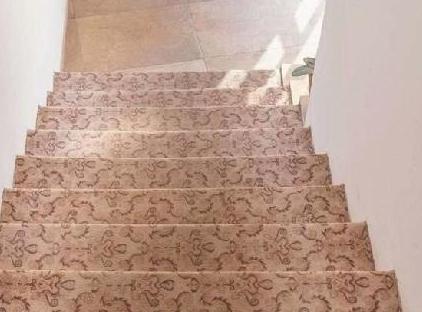 هتل افسالی قلعه‌ای تورنگار
