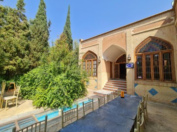 تور یزد هتل باغ مشیرالممالکاز قزوین